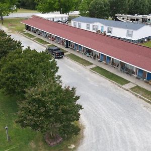 Four Oaks Lodging